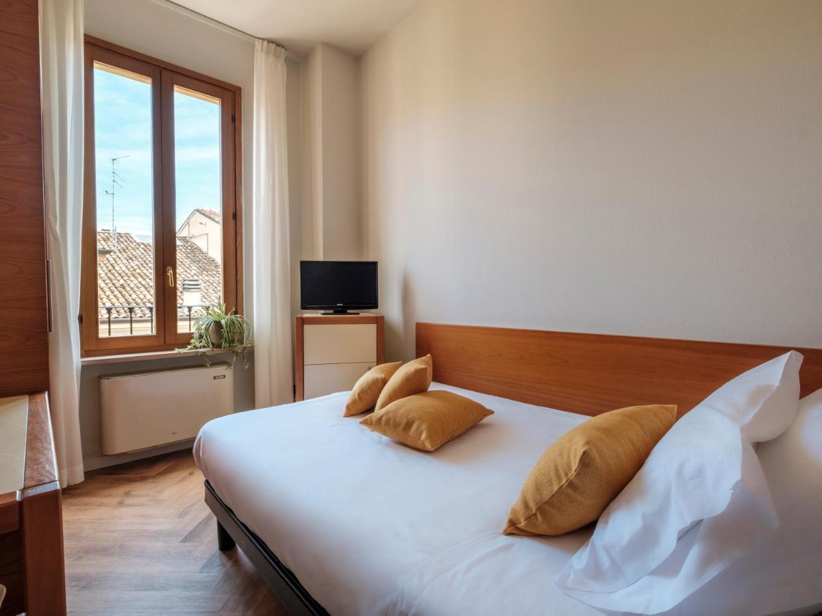 Hotel Lory Forli Bagian luar foto