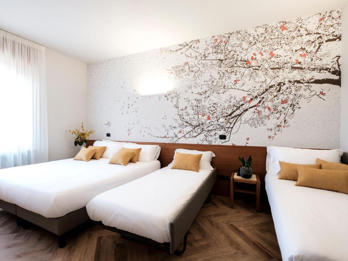 Hotel Lory Forli Bagian luar foto