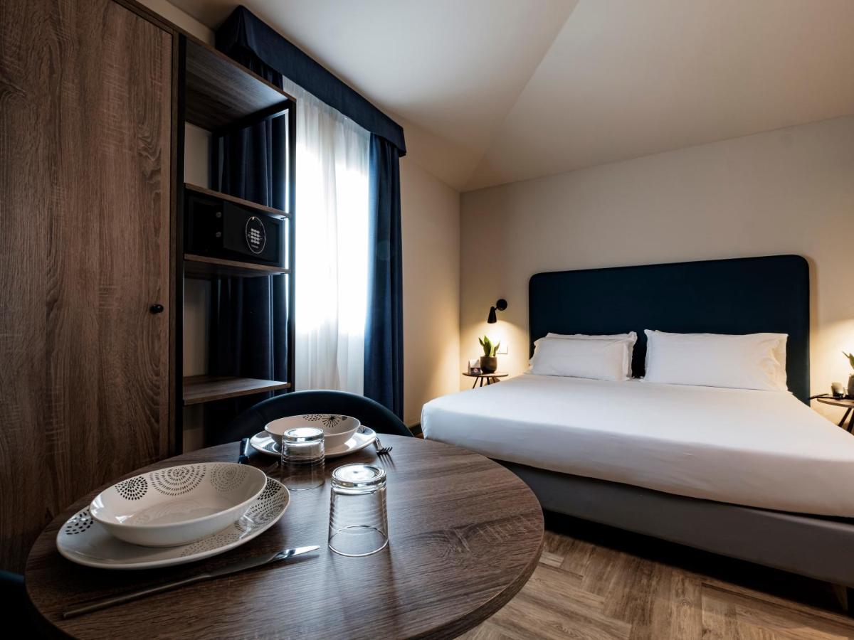 Hotel Lory Forli Bagian luar foto