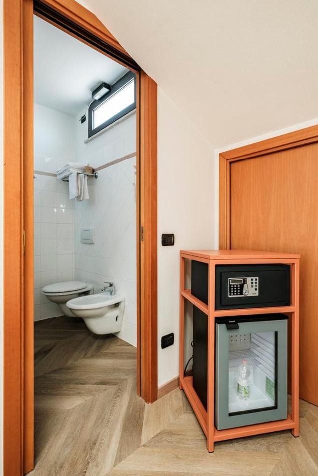 Hotel Lory Forli Bagian luar foto